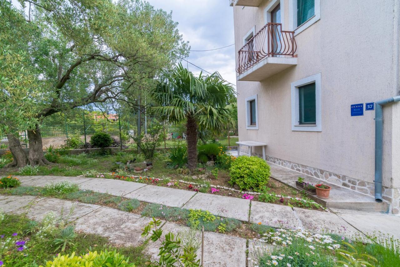 ביוגראד נה מורו Apartments Bepina מראה חיצוני תמונה