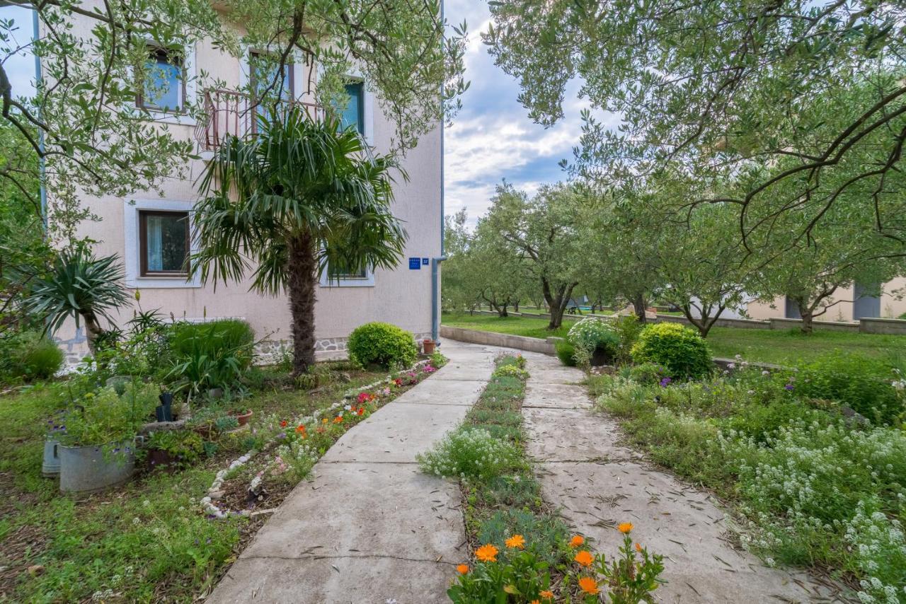 ביוגראד נה מורו Apartments Bepina מראה חיצוני תמונה