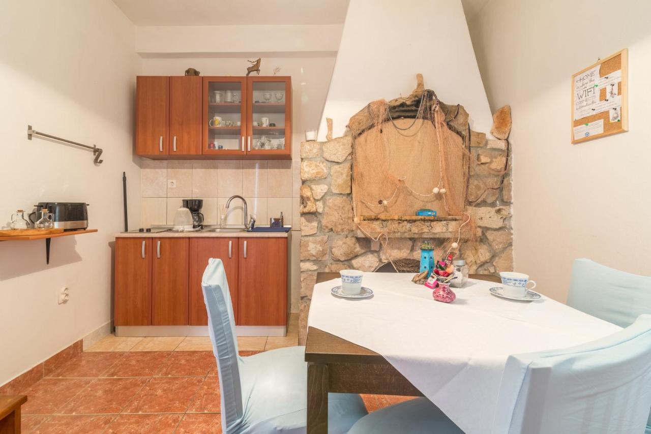 ביוגראד נה מורו Apartments Bepina מראה חיצוני תמונה