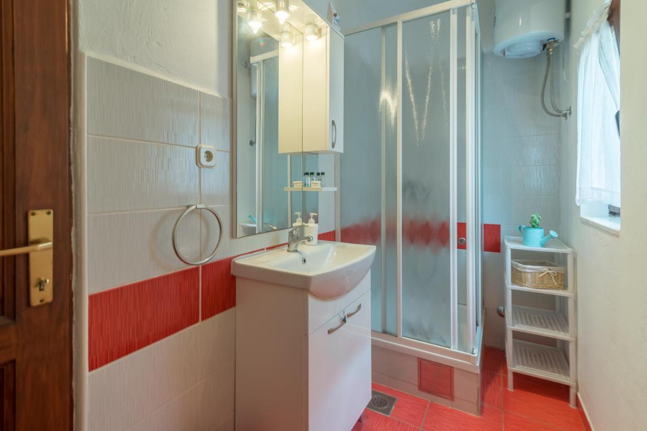 ביוגראד נה מורו Apartments Bepina מראה חיצוני תמונה