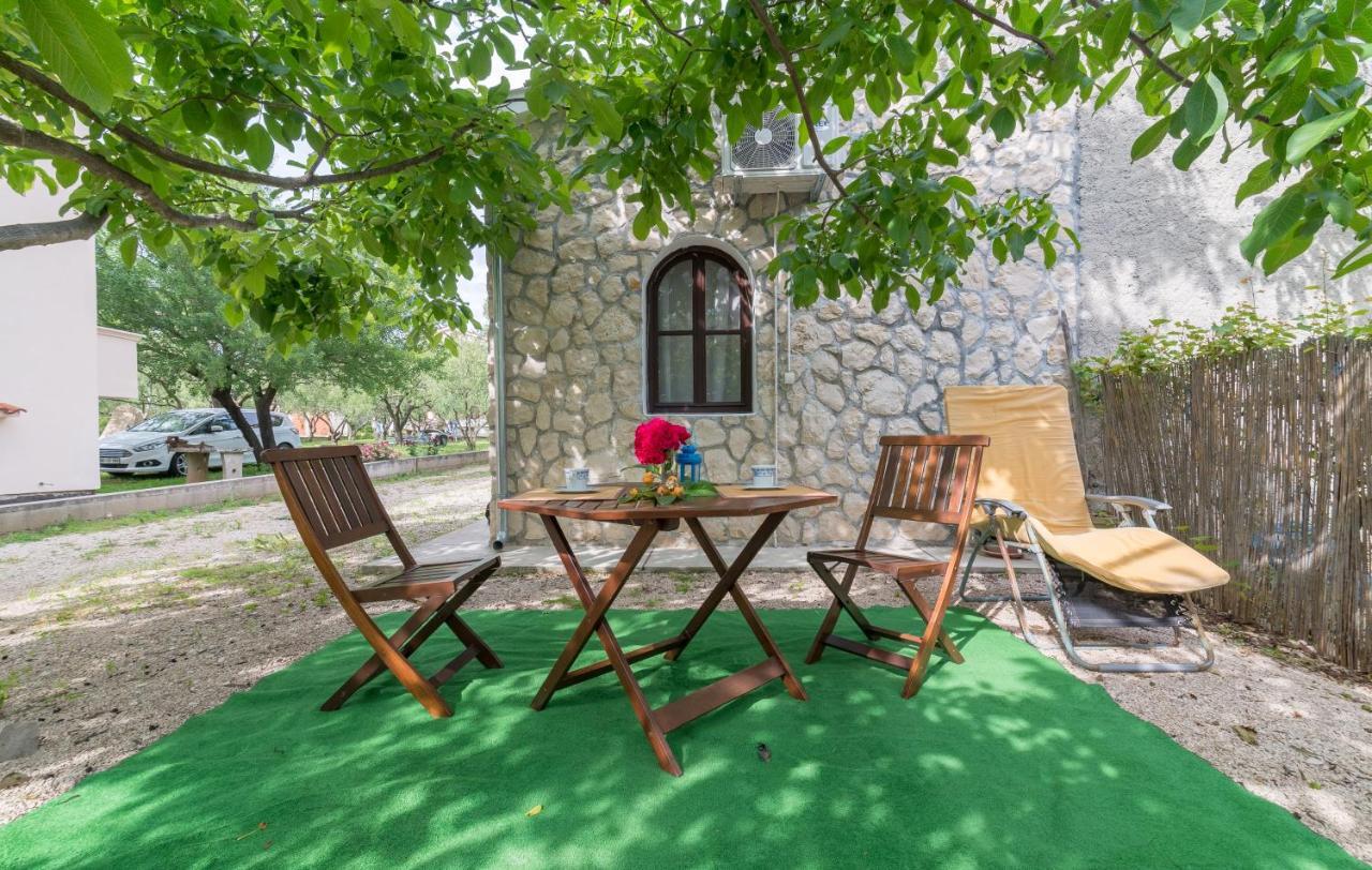 ביוגראד נה מורו Apartments Bepina מראה חיצוני תמונה