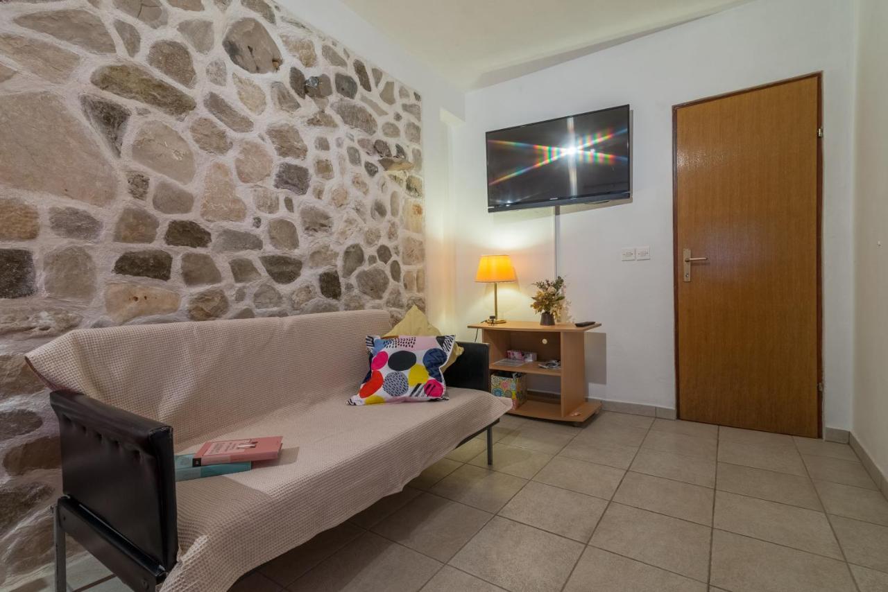 ביוגראד נה מורו Apartments Bepina מראה חיצוני תמונה