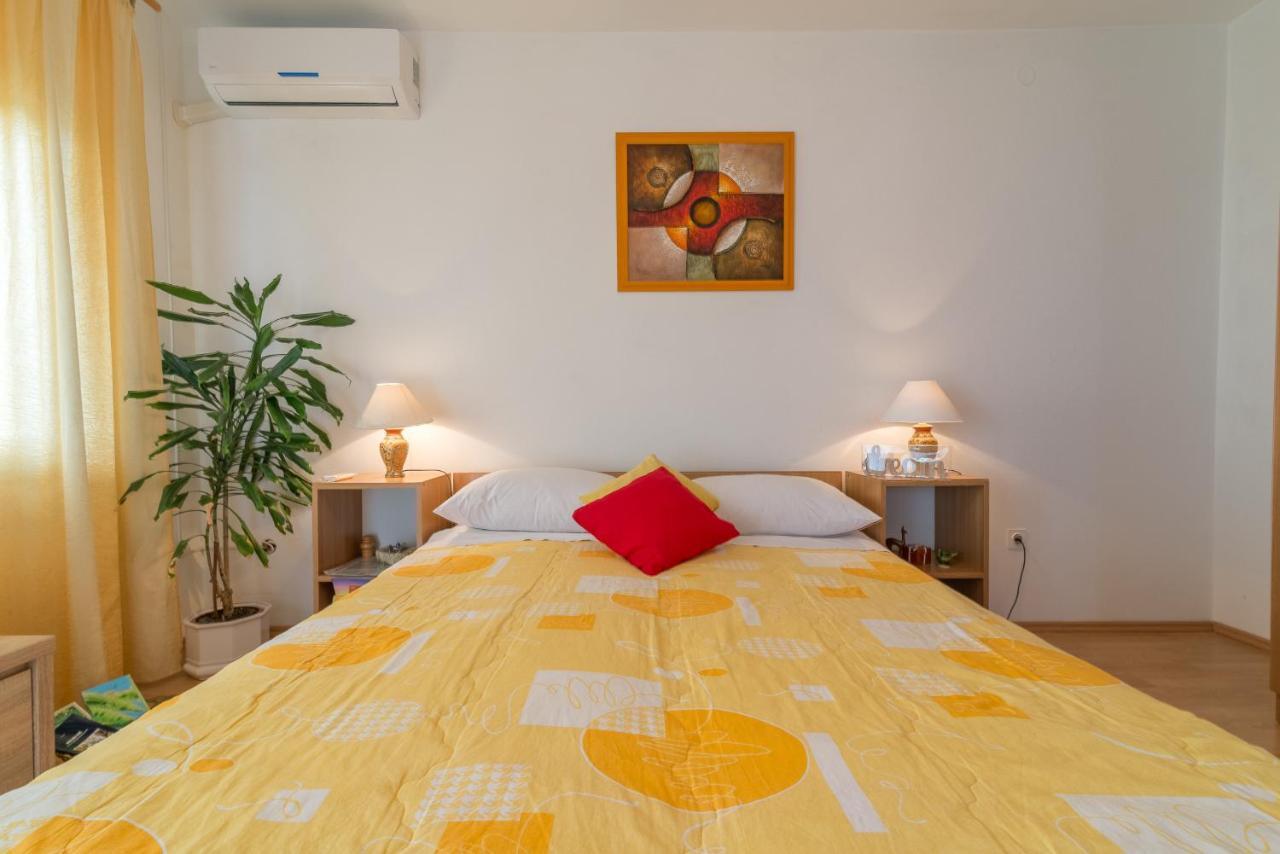 ביוגראד נה מורו Apartments Bepina מראה חיצוני תמונה